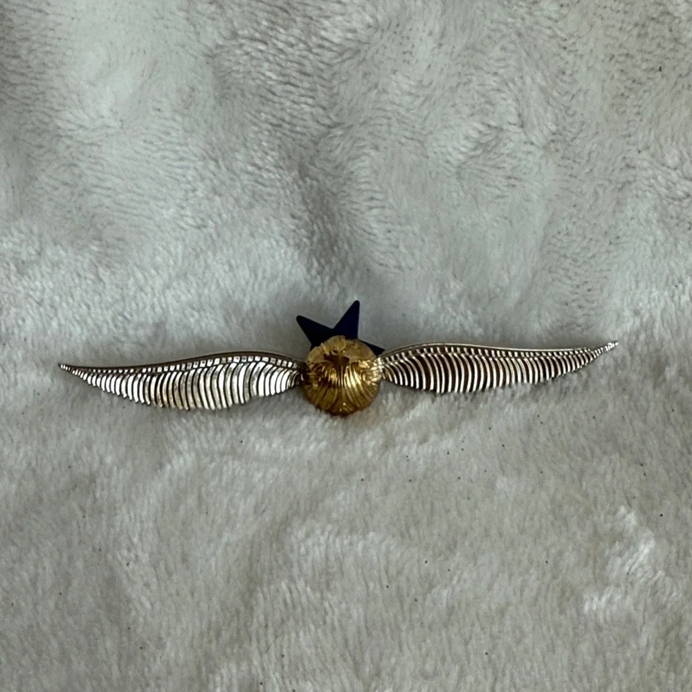 Golden Snitch Pin - Picture 1 of 1